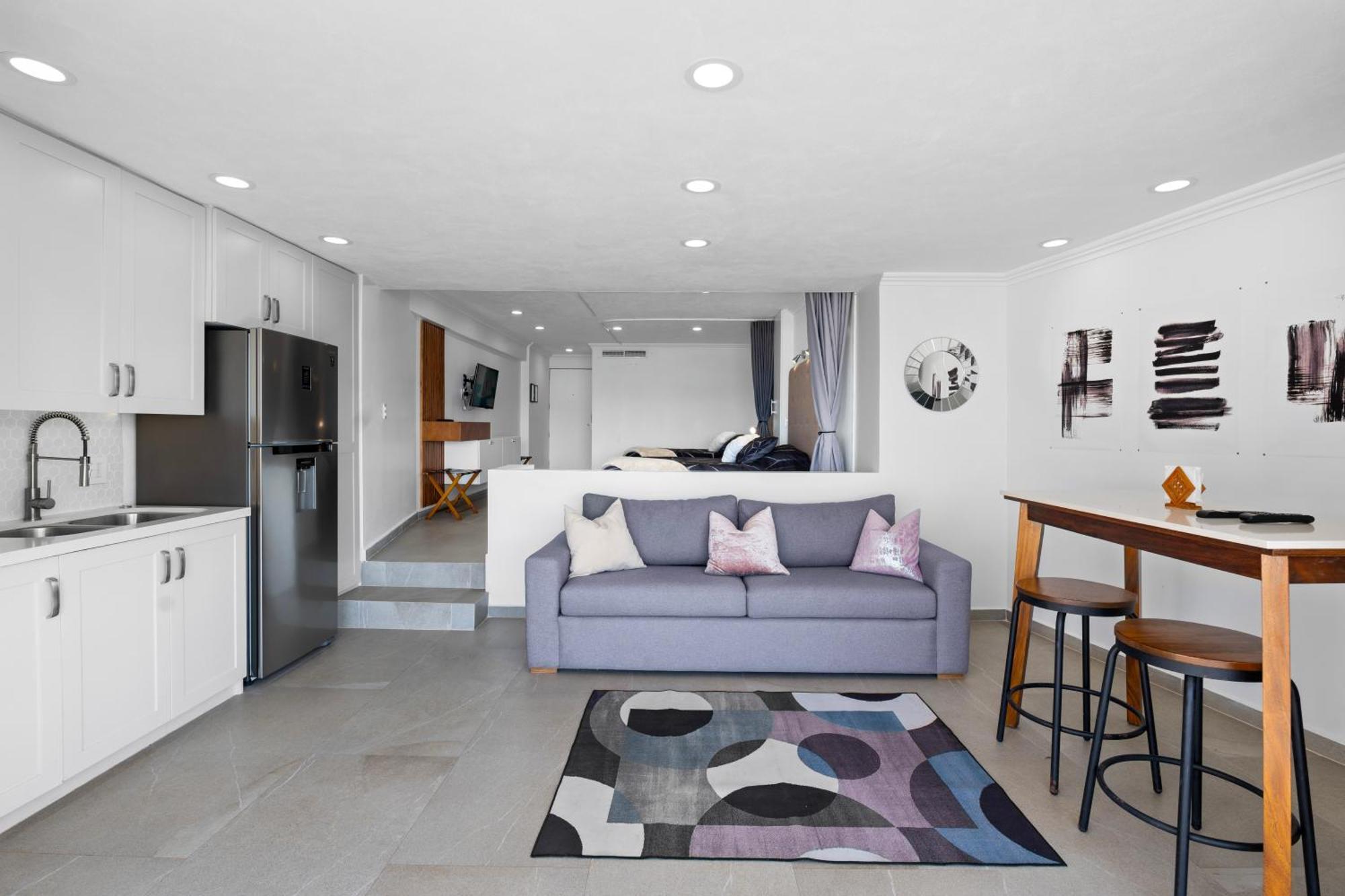 Apartment Luxury Just Steps Away From The Beach!